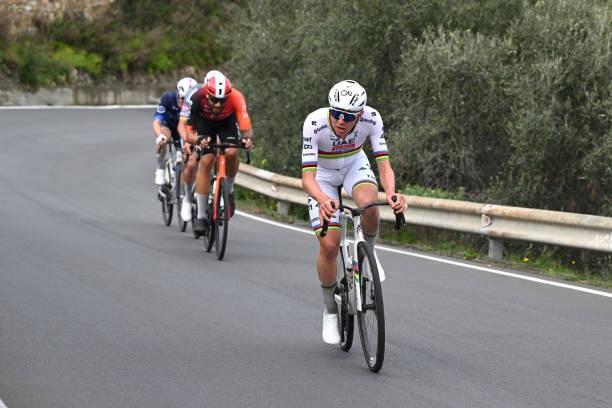 girodociclismo.com.br clima muda e tadej pogacar pode ter plano frustrado na milan sanremo subidas finais terao fortes rajadas de vento image