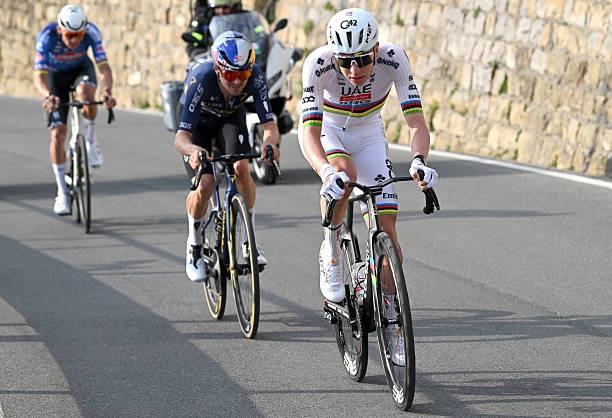 girodociclismo.com.br drama e queda o relato de mathieu van der poel sobre a perda do titulo na milao sanremo image 5