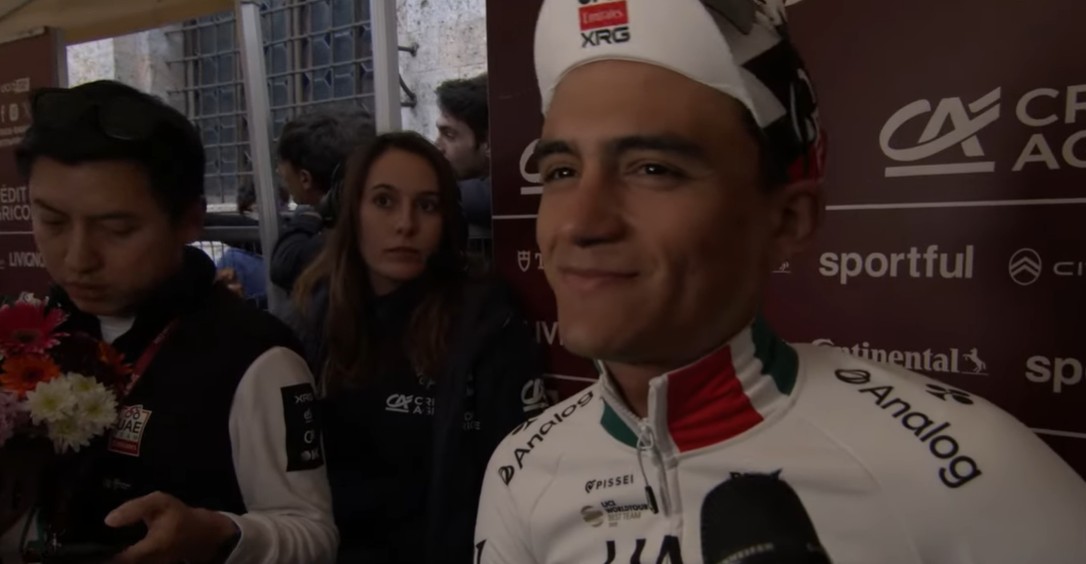 girodociclismo.com.br isaac del toro celebra podio e destaca estrategia da uae apos vitoria de pogacar na strade bianche image 2
