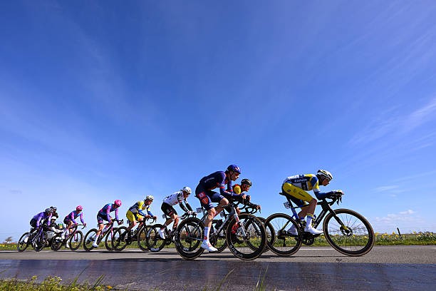 girodociclismo.com.br jasper philipsen vence edicao epica da in flanders fields 2026 apos sprint dramatico image 1