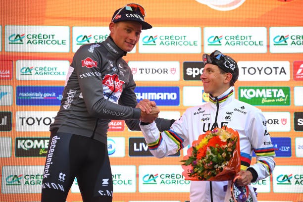 girodociclismo.com.br joao almeida estara na largada na volta a catalunya diretor da uae emirates analisa proximas competicoes da equipe assista o video image 3