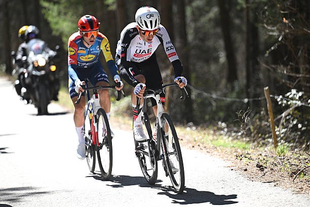 girodociclismo.com.br joao almeida vai com mcnulty nos tentaremos a fuga marc soler revela estrategia da uae emirates na volta a catalunya assista o video image
