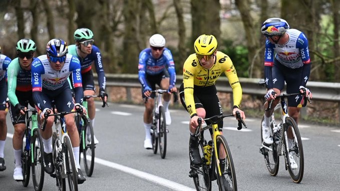 girodociclismo.com.br kuurne bruxelas kuurne matthew brennan domina sprint e vence prova confira os resultados e a chegada image 1