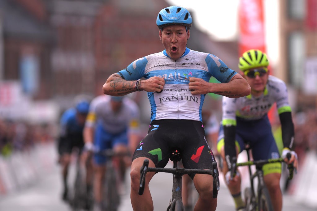 girodociclismo.com.br le samyn 2026 onde assistir ao vivo a estreia de wout van aert confira o start list final e as informacoes da prova image 2