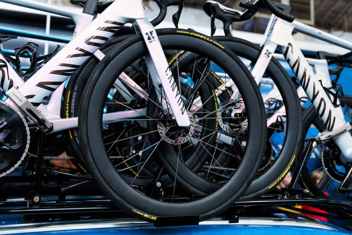 girodociclismo.com.br mathieu van der poel utilizou rodas ineditas da shimano na omloop nieuwsblad modelo pode ser o novo dura ace c50 image 1