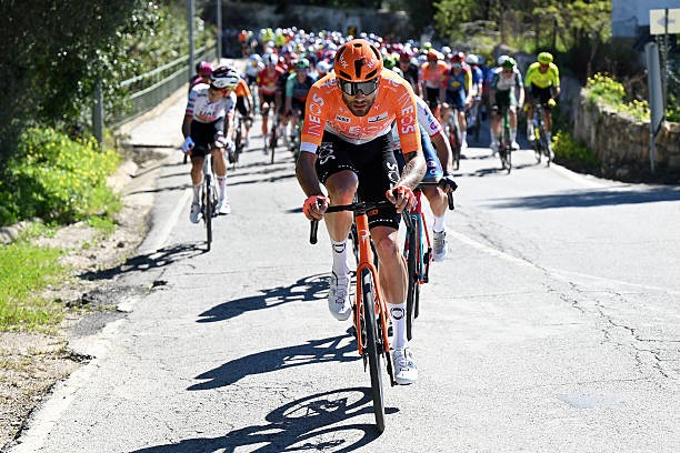 girodociclismo.com.br milan sanremo 2026 onde assistir tadej pogacar mathieu van der poel e forte start list confira todas as informacoes da prova image 5