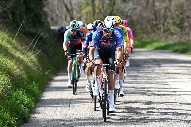girodociclismo.com.br o que tadej pogacar fez nao pode ser repetido estou pronto pra vencer mathieu van der poel confirma boa antes da milan sanremo image