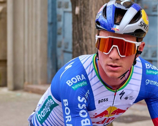 girodociclismo.com.br remco evenepoel em duelo historico com tadej pogacar e van der poel no tour de flandres crescem os boatos da participacao do belga no monumento image 1