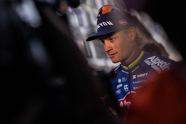 girodociclismo.com.br sabemos como tadej pogacar e forte nos resta tentar segui lo mathieu van der poel analisa a milan sanremo image 4