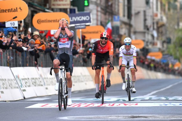 girodociclismo.com.br se tadej pogacar deixar van der poel para tras ele ira sozinho ate a chegada filippo ganna analisa francamente a milan sanremo image 5