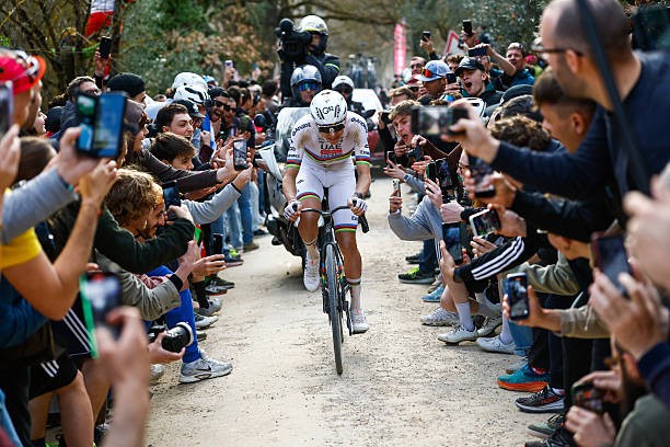 girodociclismo.com.br strade bianche 2026 tadej pogacar da show e vence apos longo voo solo confira os resultados e a chegada image 4