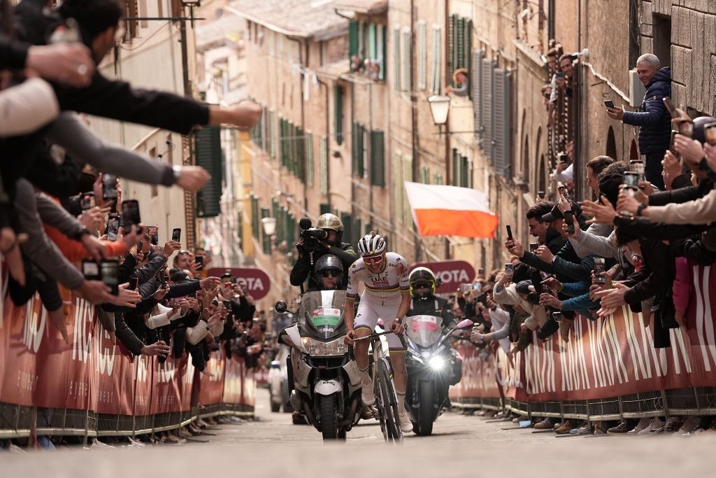 girodociclismo.com.br strade bianche marca a estreia de tadej pogacar na temporada o start list provisorio e as informacoes da prova image