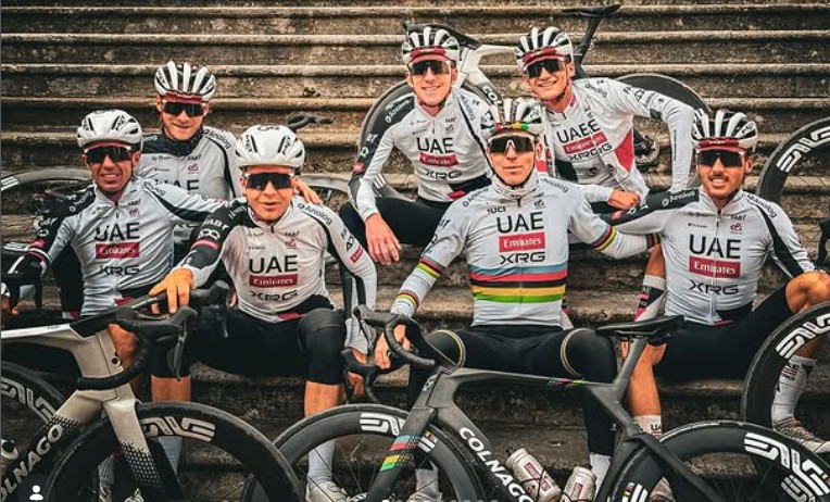 girodociclismo.com.br tadej pogacar concede entrevista antes da strade bianche vou esperar o del toro atacar primeiro assista o video image 1