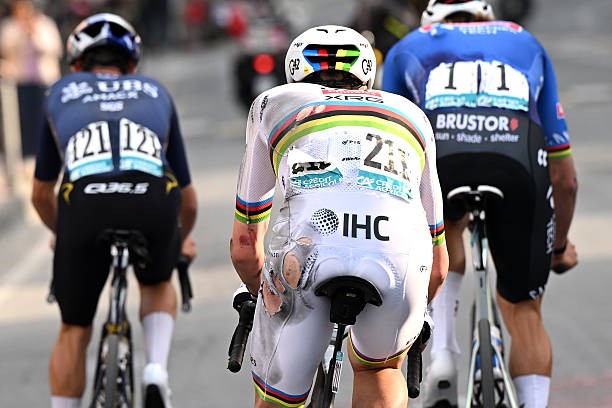 girodociclismo.com.br tadej pogacar consegue estar pronto antes dos outros diretor da uae emirates justifica ausencia de pogacar antes do tour de flandres image 2