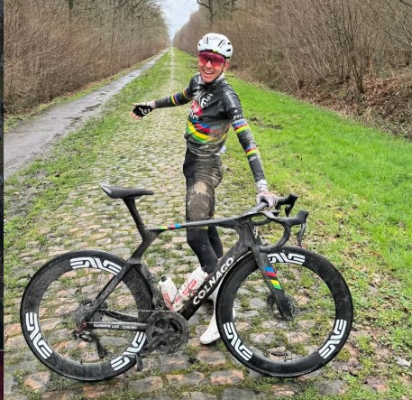girodociclismo.com.br tadej pogacar revela video de antecipa preparacao para a paris roubaix apos triunfo na strade bianche image 1