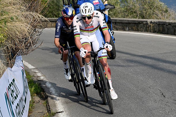 girodociclismo.com.br tadej pogacar venceu a milan san remo com o quadro quebrado so depois da chegada e que descobrimos image 4