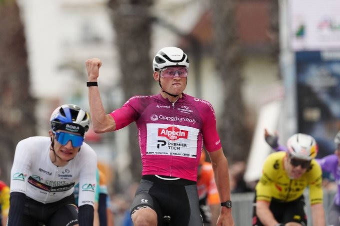girodociclismo.com.br tirreno adriatico 2026 mathieu van der poel vence 4a etapa giulio pellizzari assume a lideranca assista a chegada image 4