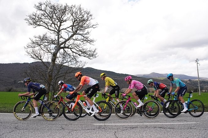 girodociclismo.com.br tirreno adriatico 2026 vence a 6a etapa isaac del toro amplia a lideranca confira os resultados e a chegada image