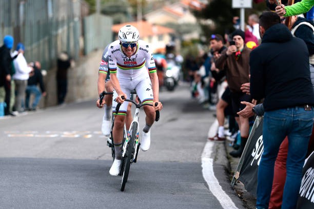 girodociclismo.com.br uae emirates revela equipe para a milan sanremo 2026 tadej pogacar com forte time de apoio fiz muitos reconhecimentos do poggio image 1