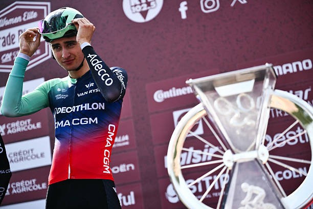 girodociclismo.com.br um 2o lugar atras de tadej pogacar seria magnifico paul seixas concede entrevista sincera antes da strade bianche assista o video image