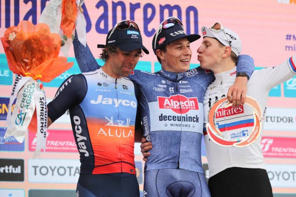 girodociclismo.com.br vice campeao da milan sanremo sofre forte queda e esta fora das principais classicas da primavera image 1