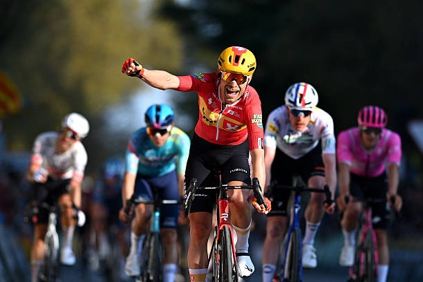 girodociclismo.com.br volta a catalunya 2026 etapa 3 mistura montanhas iniciais e possivel chegada em sprint image 4