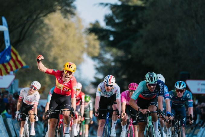 girodociclismo.com.br volta a catalunya 2026 vence a 2a etapa confira os resultados e a chegada image 30
