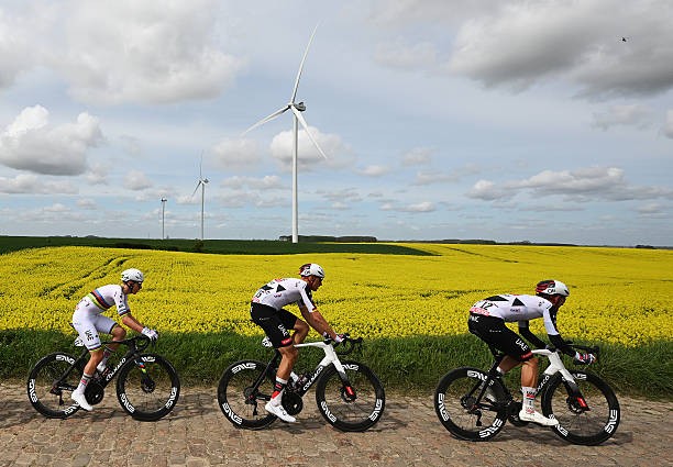 girodociclismo.com.br a tatica de tadej pogacar se voltou contra ele estrategia da uae sai pela culatra na paris roubaix avalia marc sergeant image 1