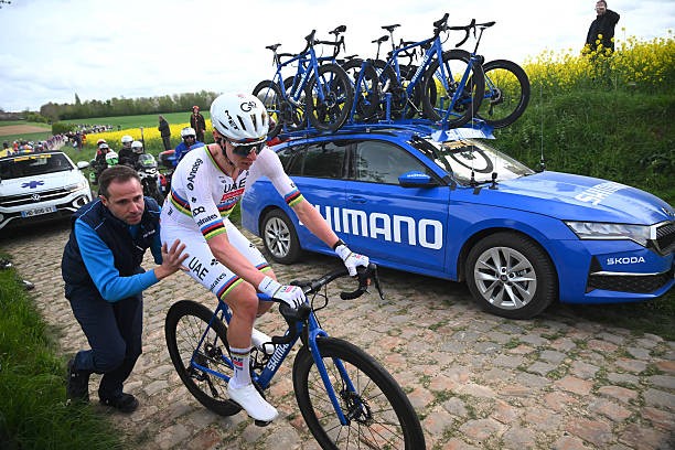 girodociclismo.com.br a tatica de tadej pogacar se voltou contra ele estrategia da uae sai pela culatra na paris roubaix avalia marc sergeant image
