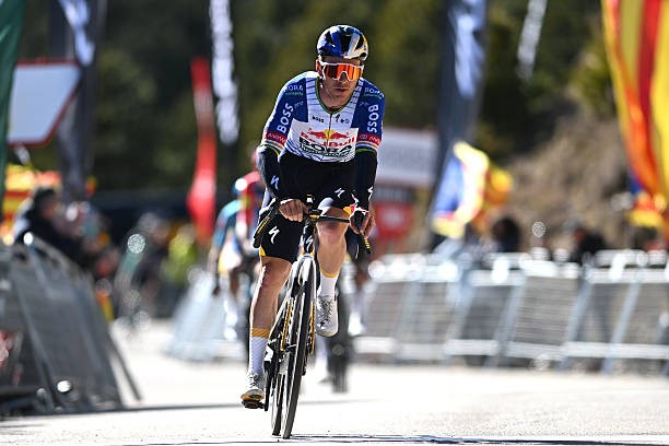girodociclismo.com.br alberto contador analisa a surpreendente estreia de evenepoel no tour de flandres ele nunca podera ser descartado image 5