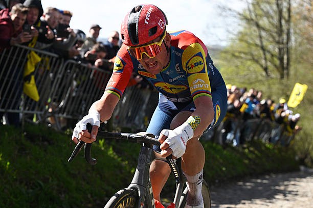 "Não tente isso em casa", treinador revela rotina insana de recuperação de capitão da Lidl-Trek 3 girodociclismo.com.br ciclista primavera turbulenta mas resiliente para mads pedersen image 3