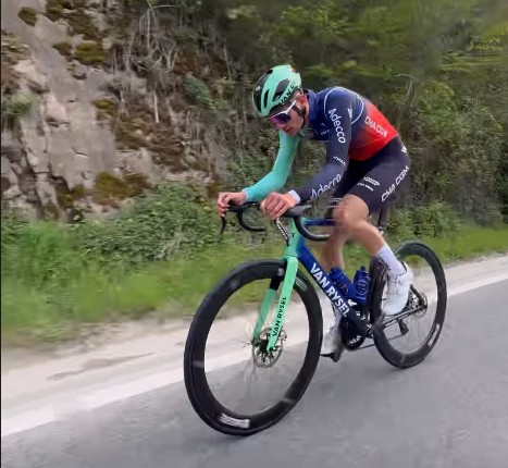 girodociclismo.com.br e uma pergunta maluca nao tenho nivel para vencer tadej pogacar paul seixas concede entrevista antes da fleche wallonne image 3
