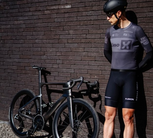 Equipe do WorldTour com uniforme inusitado na Liège-Bastogne-Liège, time mudará completamente suas cores 2 girodociclismo.com.br equipe do world tour surpreende e utlizara uniforme inusitado na liege bastogne liege image 2