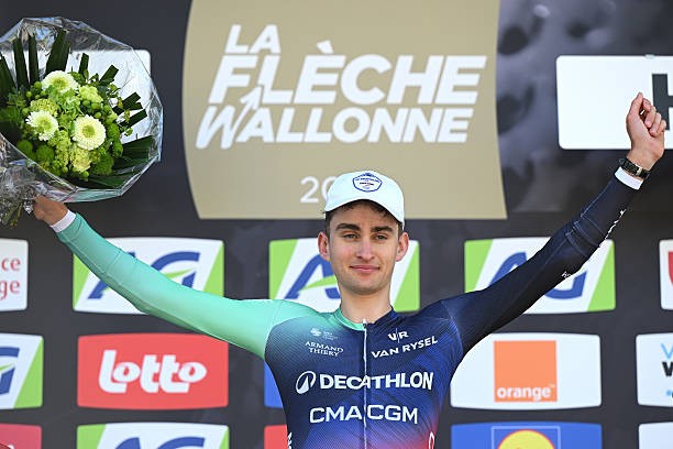 girodociclismo.com.br eu assistia na tv agora eu venco paul seixas analisa a vitoria na la fleche wallonne assista o video image