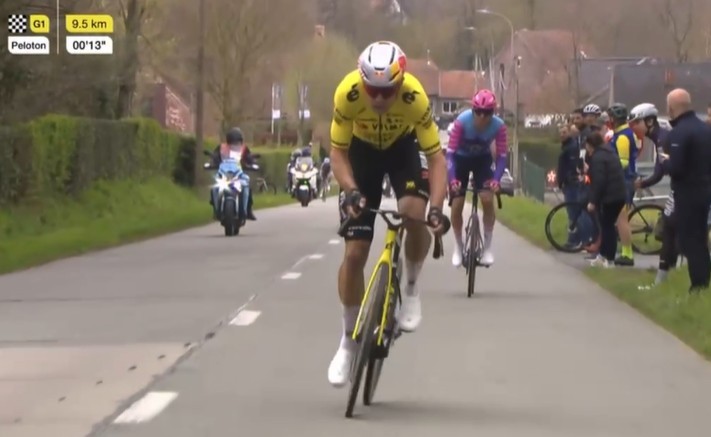 girodociclismo.com.br filippo ganna bate wout van aert e vence edicao brutal da dwars door vlaanderen confira os resultados e a chegada image 2