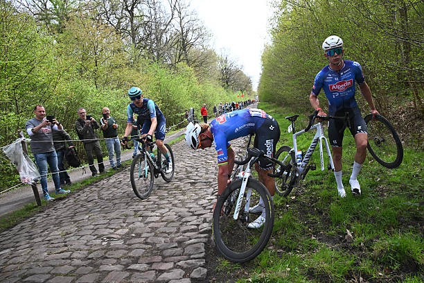 girodociclismo.com.br foi uma grande burrice da minha parte diretor da alpecin analisa fracasso de mathieu van der poel na paris roubaix image 2