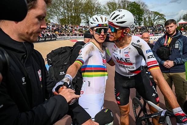 Gregário de Tadej Pogacar critica fortemente a Visma e a Alpecin na Paris-Roubaix "agiram de forma mesquinha" 4 girodociclismo.com.br gregario de tadej pogacar critica equipes rivais na paris roubaix agiram de forma mesquinha image