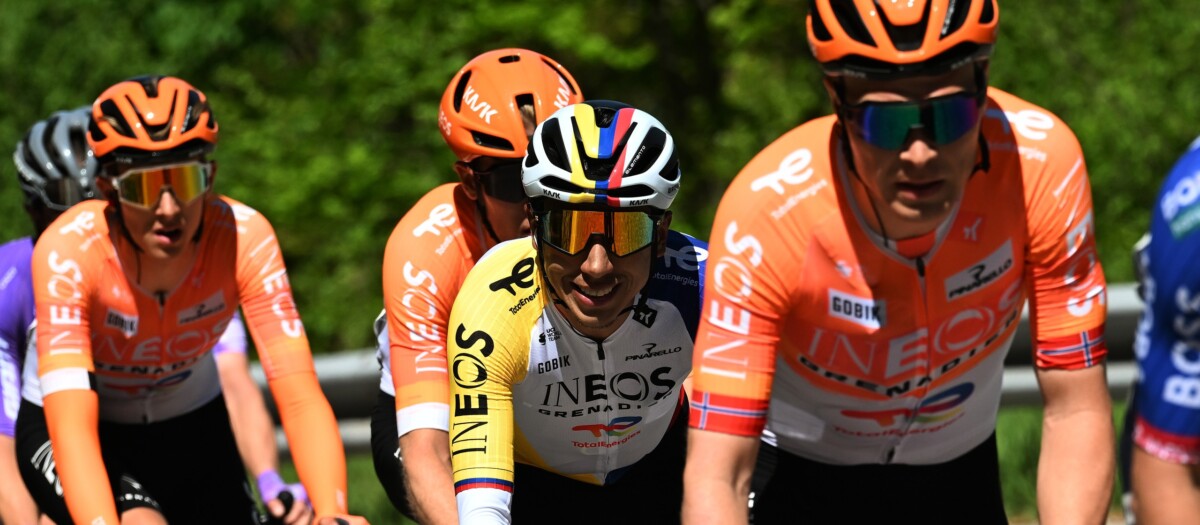 INEOS Grenadiers pode mudar completamente suas cores para o Giro d'Italia após anúncio de novo patrocinador 2 girodociclismo.com.br ineos grenadiers anuncia nova image 1