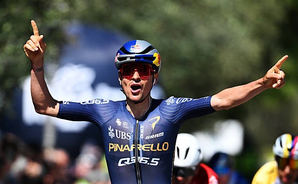 girodociclismo.com.br liege bastogne liege 2026 onde assistir tadej pogacar confira o start list final com a numeracao dos ciclistas e a previa da prova image