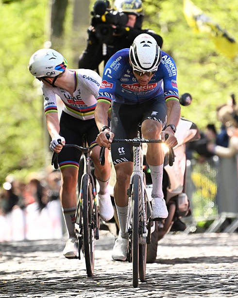 girodociclismo.com.br mathieu van der poel analisa derrota para tadej pogacar ha um fenomeno nao ha o que se possa fazer assista o video image 3