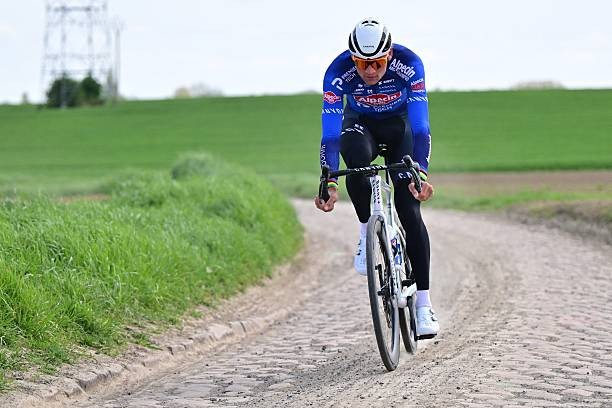 girodociclismo.com.br mathieu van der poel com forte time de apoio na paris roubaix alpecin premier tech revela equipe com surpresa confira o anuncio image 6