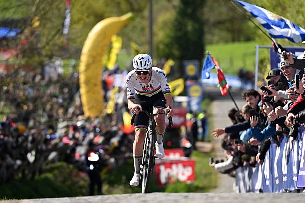 girodociclismo.com.br mathieu van der poel podia estar blefando tadej pogacar da detalhes do duelo final do tour de flandres image 13