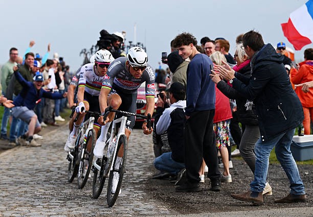girodociclismo.com.br nao existe corrida que tadej pogacar nao possa vencer mathieu van der poel projeta duelo com pogacar antes da paris roubaix image 2