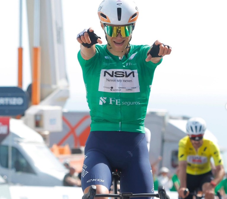 O Gran Camiño 2026: Adam Yates é campeão, Alessandro Pinarello vence a 5ª etapa; confira os resultados e a chegada 1 girodociclismo.com.br o gran camino 2026 adam yates e campeao alessandro pinarello vence a 5a etapa confira os resultados e a chegada image 7