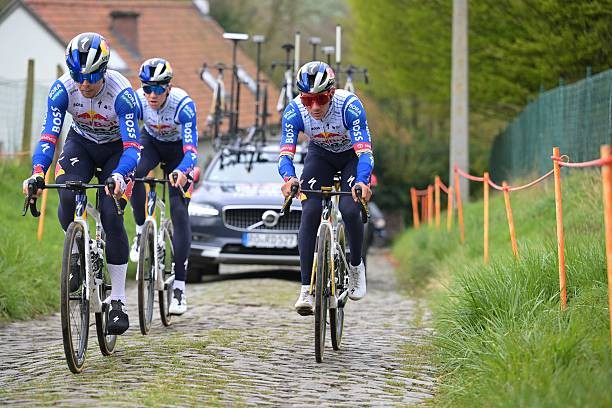 girodociclismo.com.br red bull borahansgrohe revela equipe para a estreia de remco evenepoel no tour de flandres confira o anuncio oficial image 3