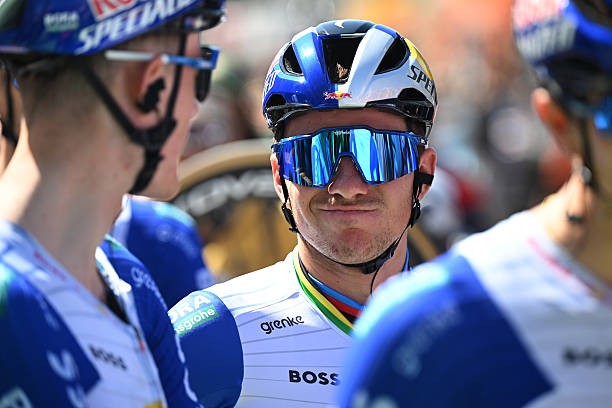 girodociclismo.com.br remco evenepoel e confirmado em duelo inedito com pogacar van der poel e van aert no tour de flandres voces estao prontos image