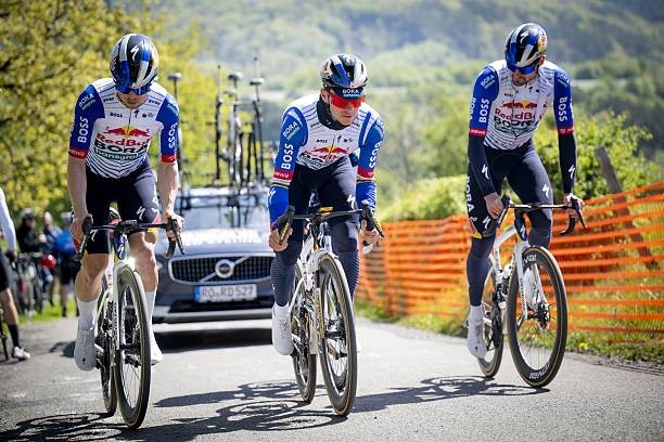 girodociclismo.com.br remco evenepoel tera forte time de apoio para enfrentar tadej pogacar na liege bastogne liege red bull bora revela a equipe para a prova image 1