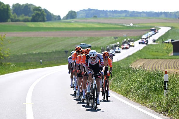 girodociclismo.com.br se eu disser que sera mais tranquilo todos vao na fuga tadej pogacar analisa vitoria e projeta etapa do tour da romandie image