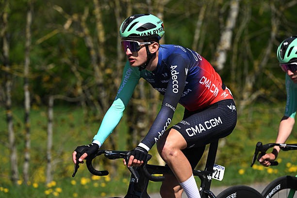 "Ninguém acompanha Tadej Pogacar quando há subidas" analistas belgas admitem poucas chances para Evenepoel contra o esloveno 3 girodociclismo.com.br sempre que ha subidas ninguem acompanha tadej pogacar comentaristas belgas admitem poucas chances para evenepoel na liege image 2