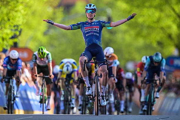 Soudal Quick-Step deixará de usar bicicletas Specialized, WorldTeam terá novo fornecedor a partir de 2027 1 girodociclismo.com.br soudal quick step deixara de usar bicicletas specialized equipe tera novo fornecedor a partir de 2027 image